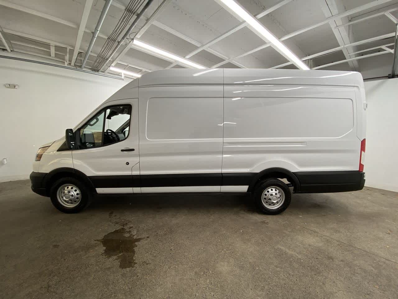 Thumbnail: 2022 Ford Transit Series - 3