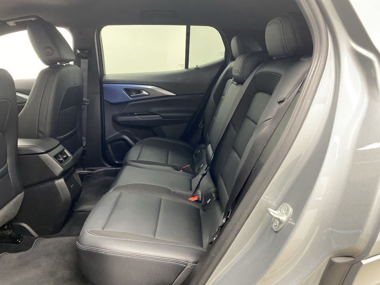 Thumbnail: 2025 Chevrolet Equinox - 16