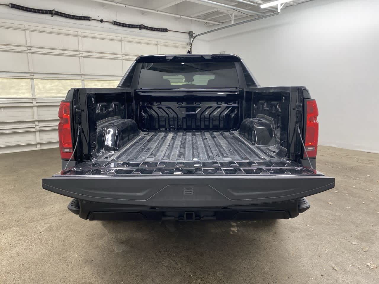 Thumbnail: 2024 Chevrolet Silverado EV - 27