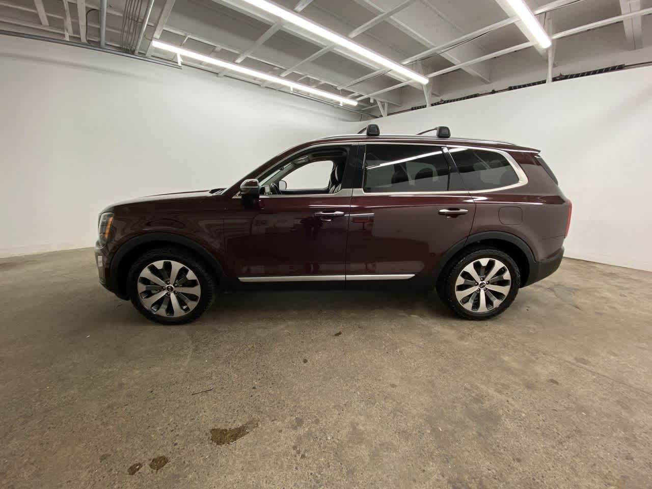 Thumbnail: 2020 Kia Telluride - 3