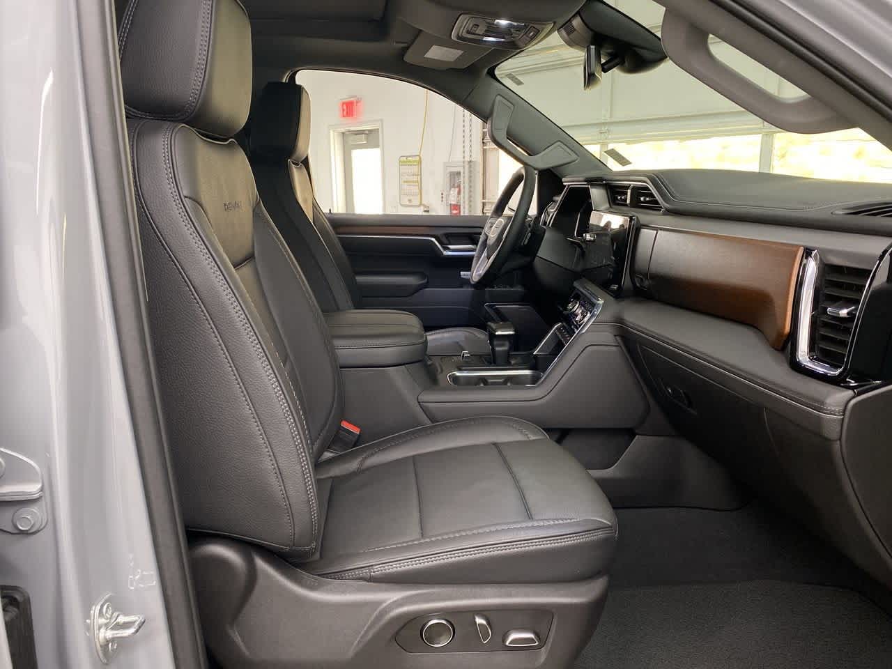 Thumbnail: 2025 GMC Sierra 1500 - 18