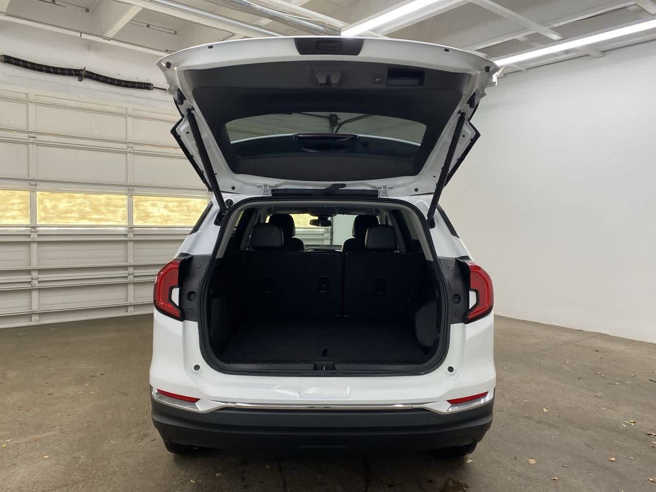 Thumbnail: 2023 GMC Terrain - 29