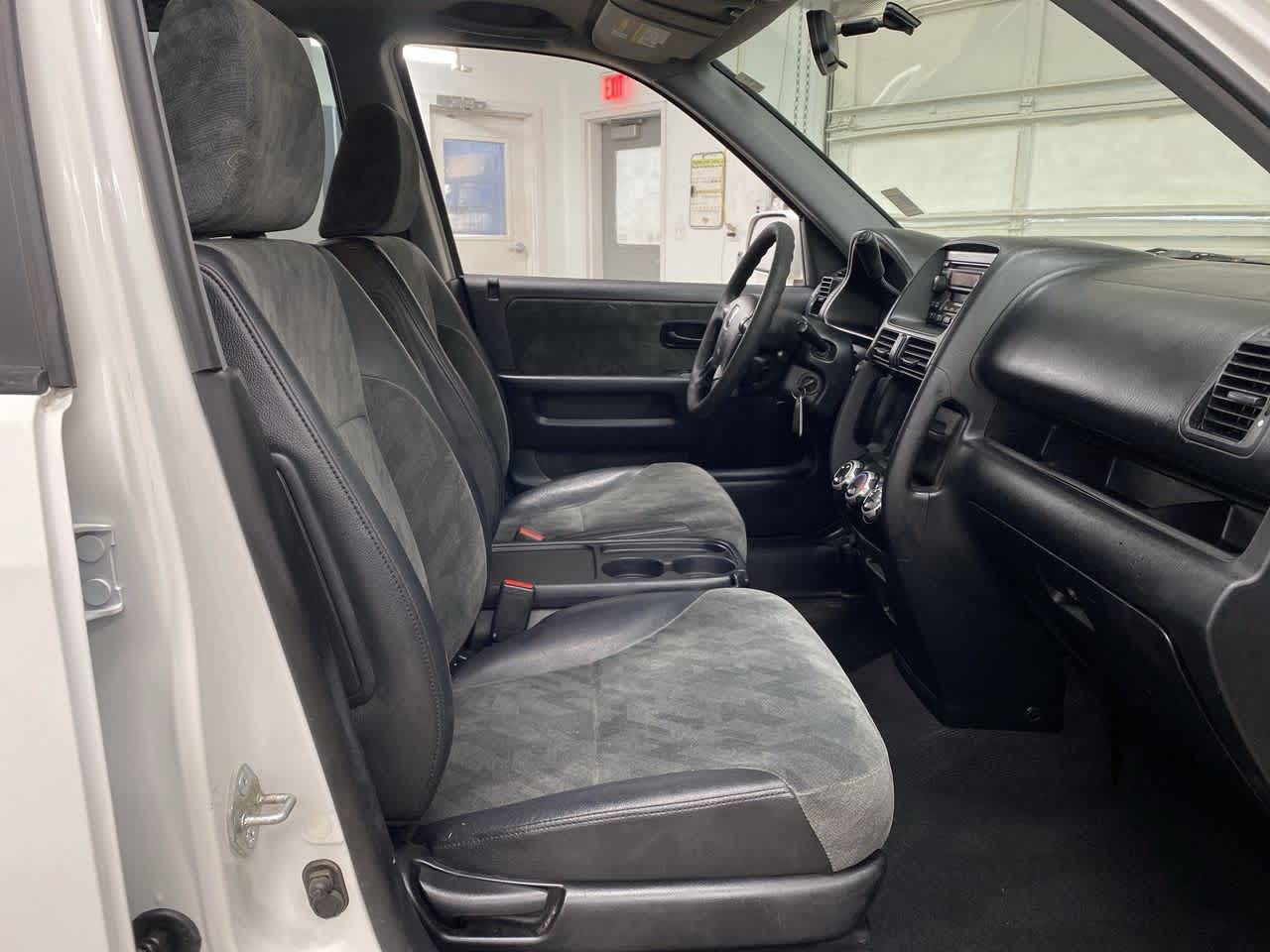 Thumbnail: 2003 Honda CR-V - 19