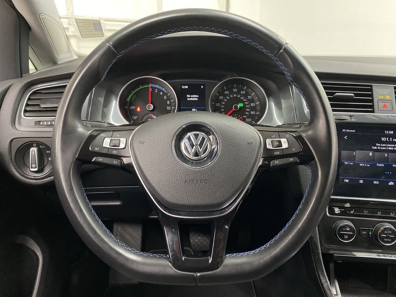 Thumbnail: 2019 Volkswagen e-Golf - 20