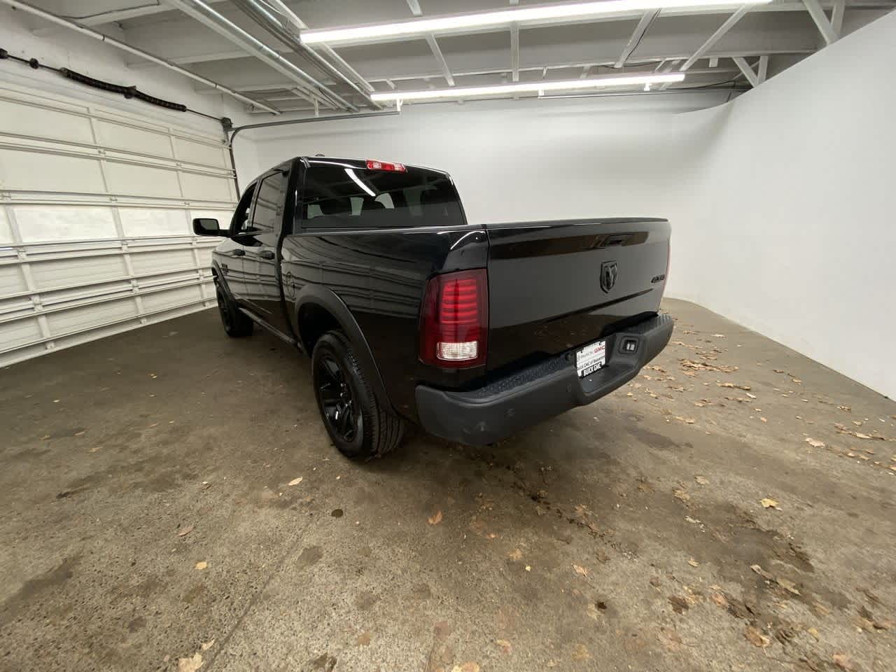 Thumbnail: 2024 RAM 1500 Classic - 4