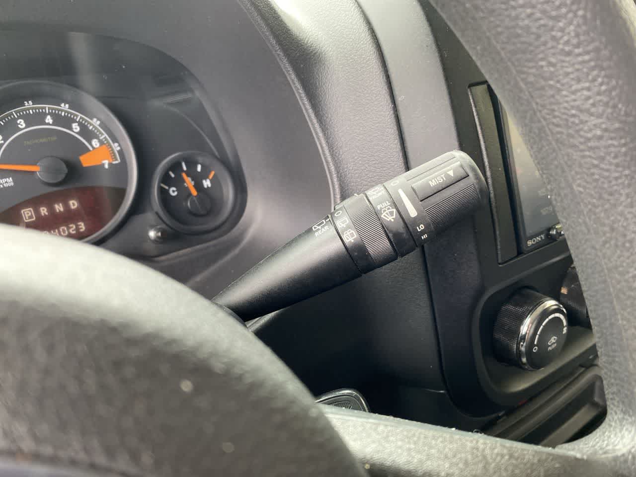 Thumbnail: 2015 Jeep Patriot - 23