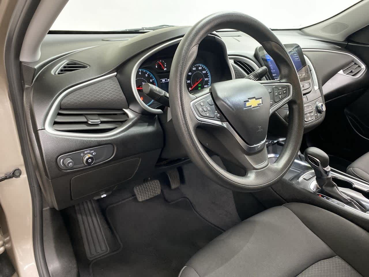 Thumbnail: 2023 Chevrolet Malibu - 2