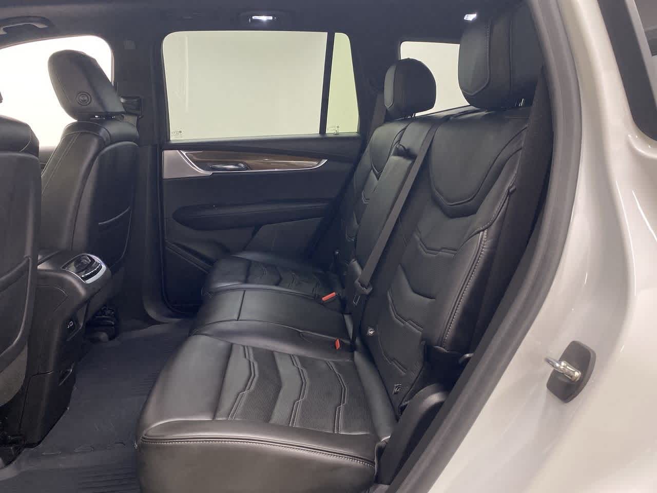 Thumbnail: 2020 Cadillac XT6 - 18