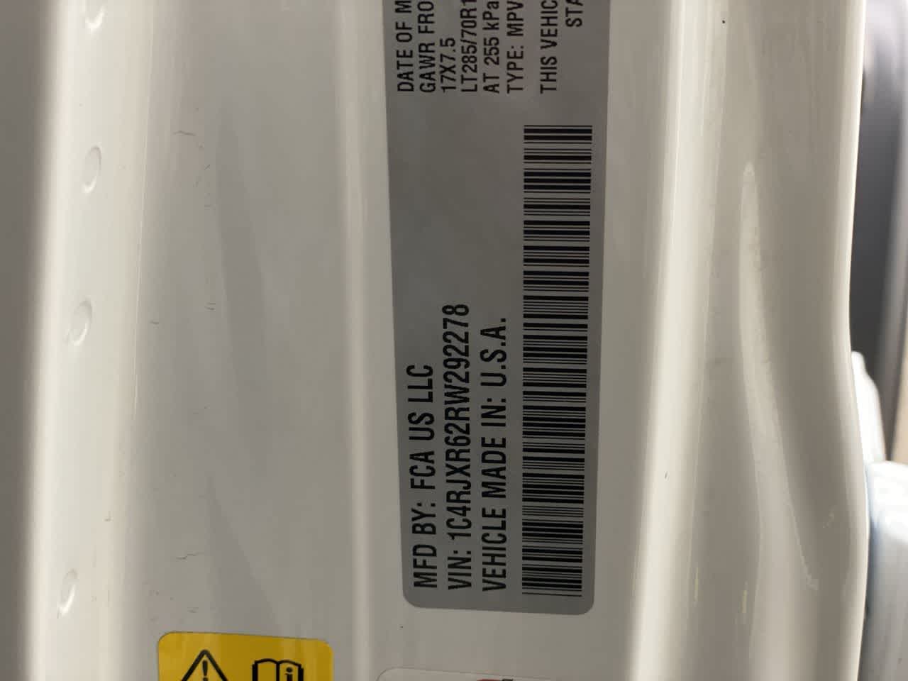 Thumbnail: 2024 Jeep Wrangler - 32