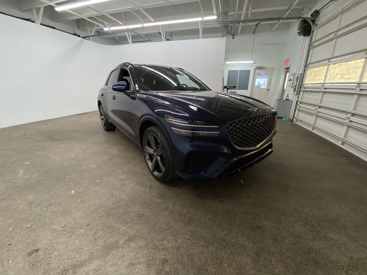 Thumbnail: 2022 Genesis GV70 - 8