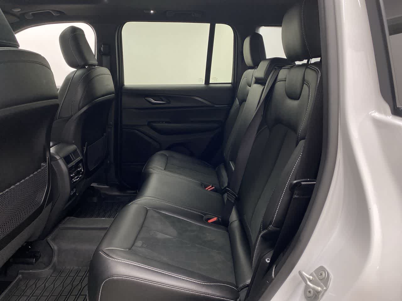 Thumbnail: 2025 Jeep Grand Cherokee - 17