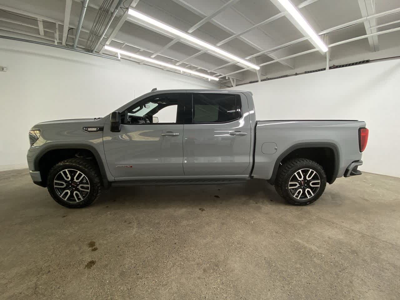 Thumbnail: 2024 GMC Sierra 1500 - 3