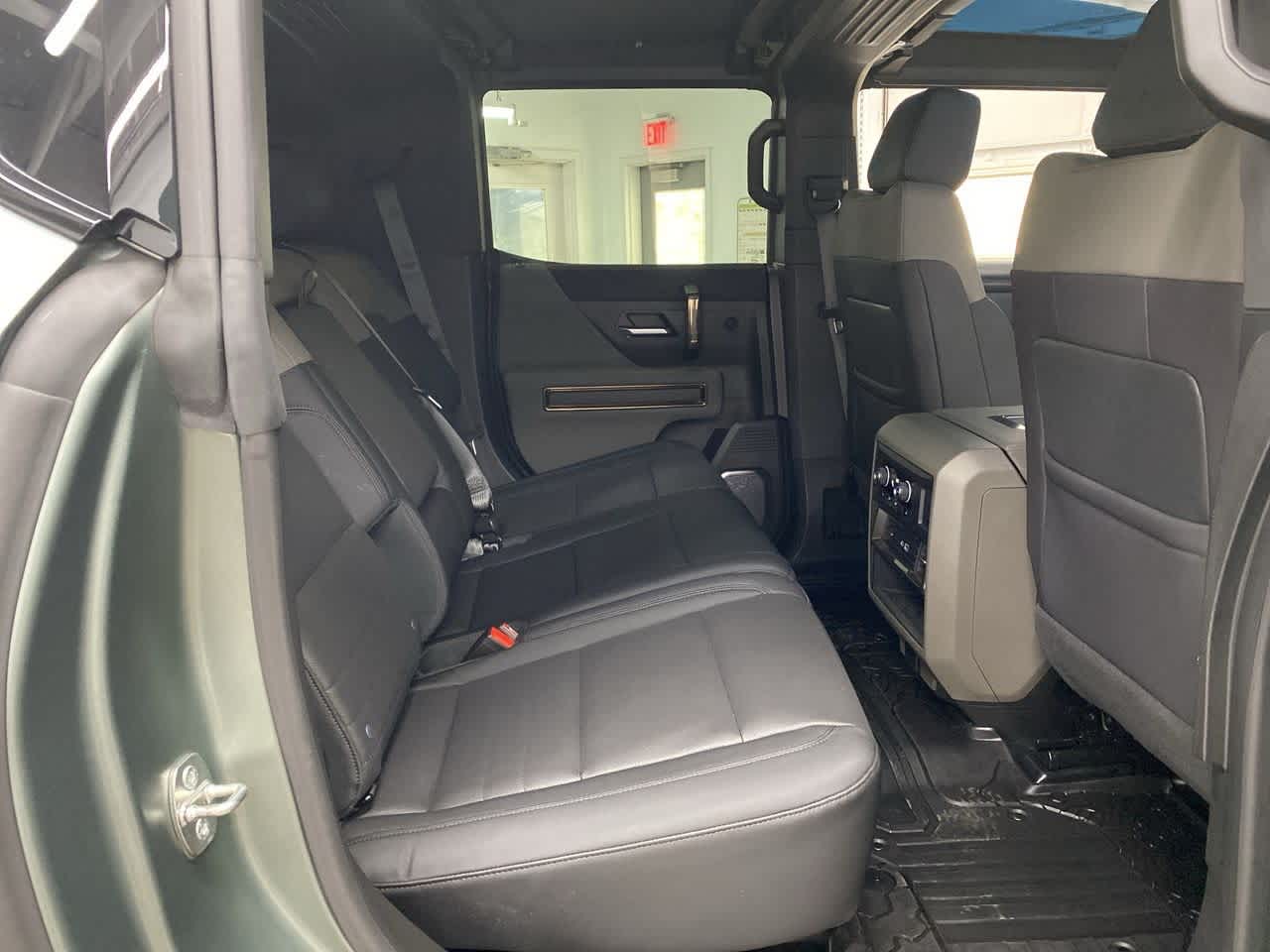 Thumbnail: 2024 GMC Hummer EV - 17