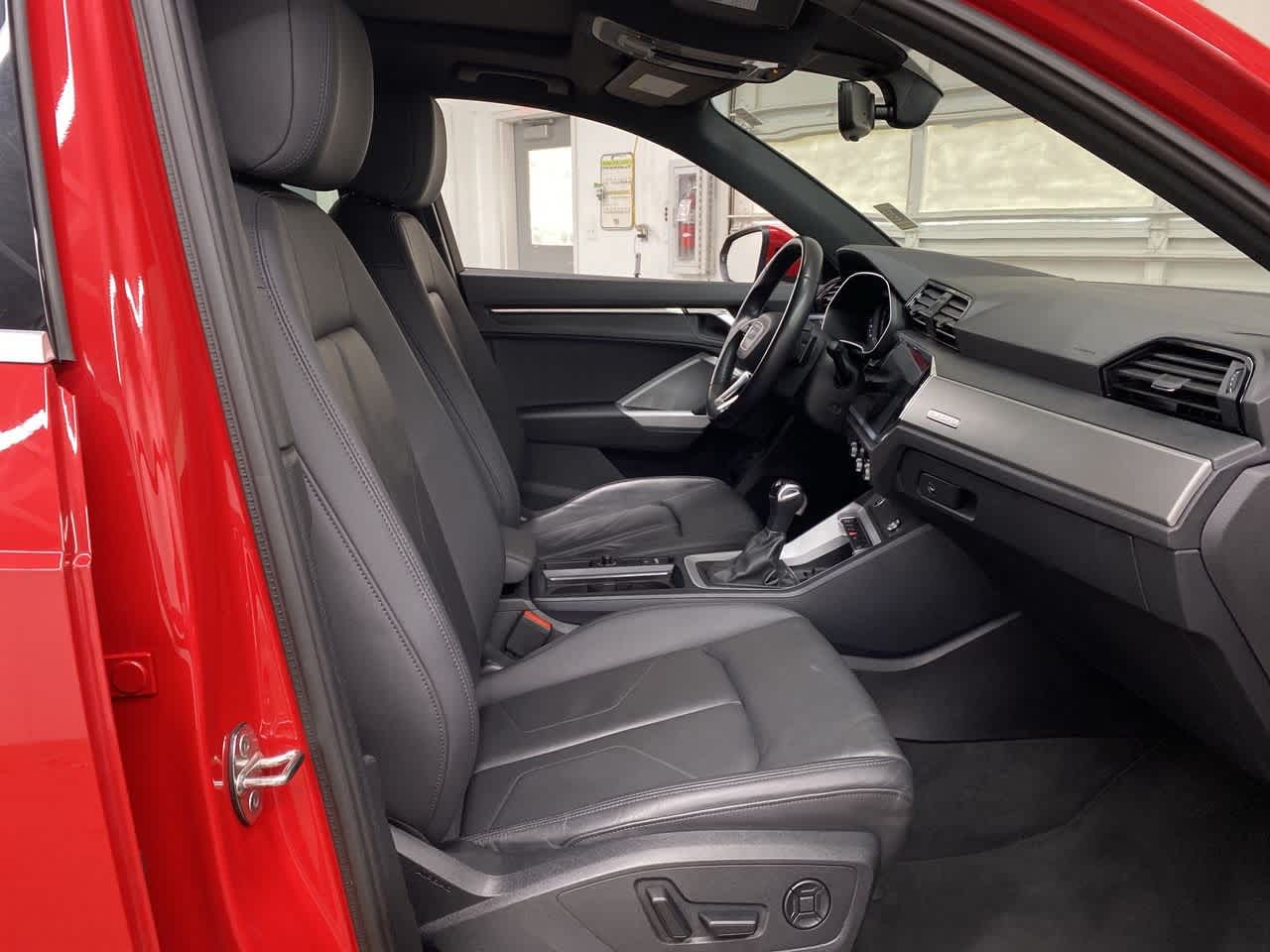 Thumbnail: 2024 Audi Q3 - 19