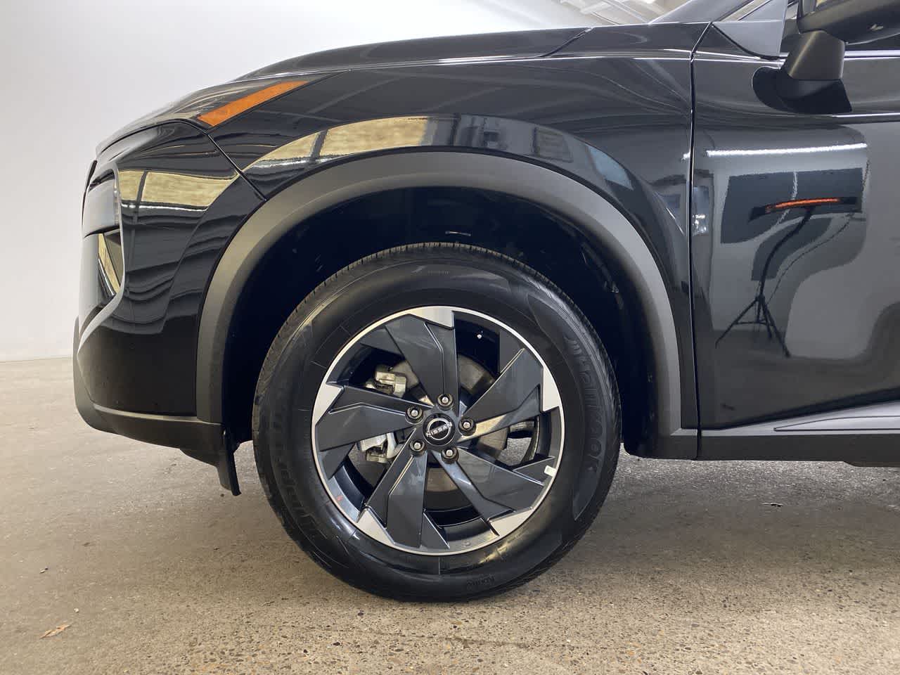 Thumbnail: 2025 Nissan Rogue - 10