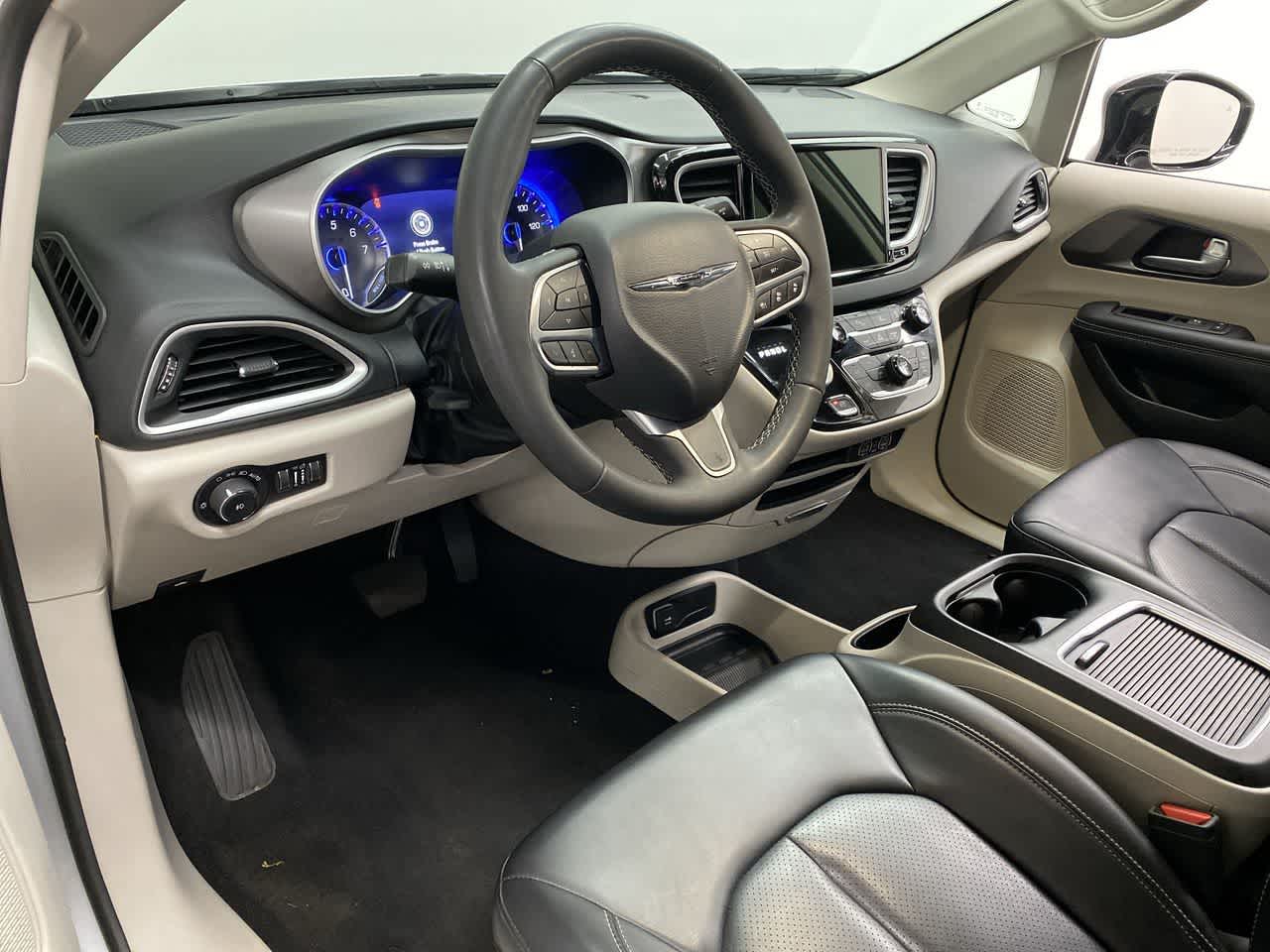 Thumbnail: 2024 Chrysler Pacifica - 2