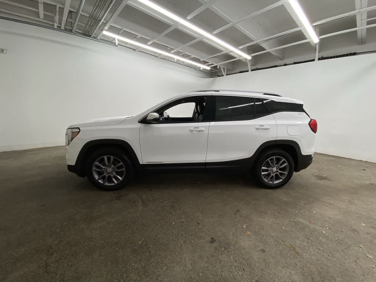 Thumbnail: 2023 GMC Terrain - 3