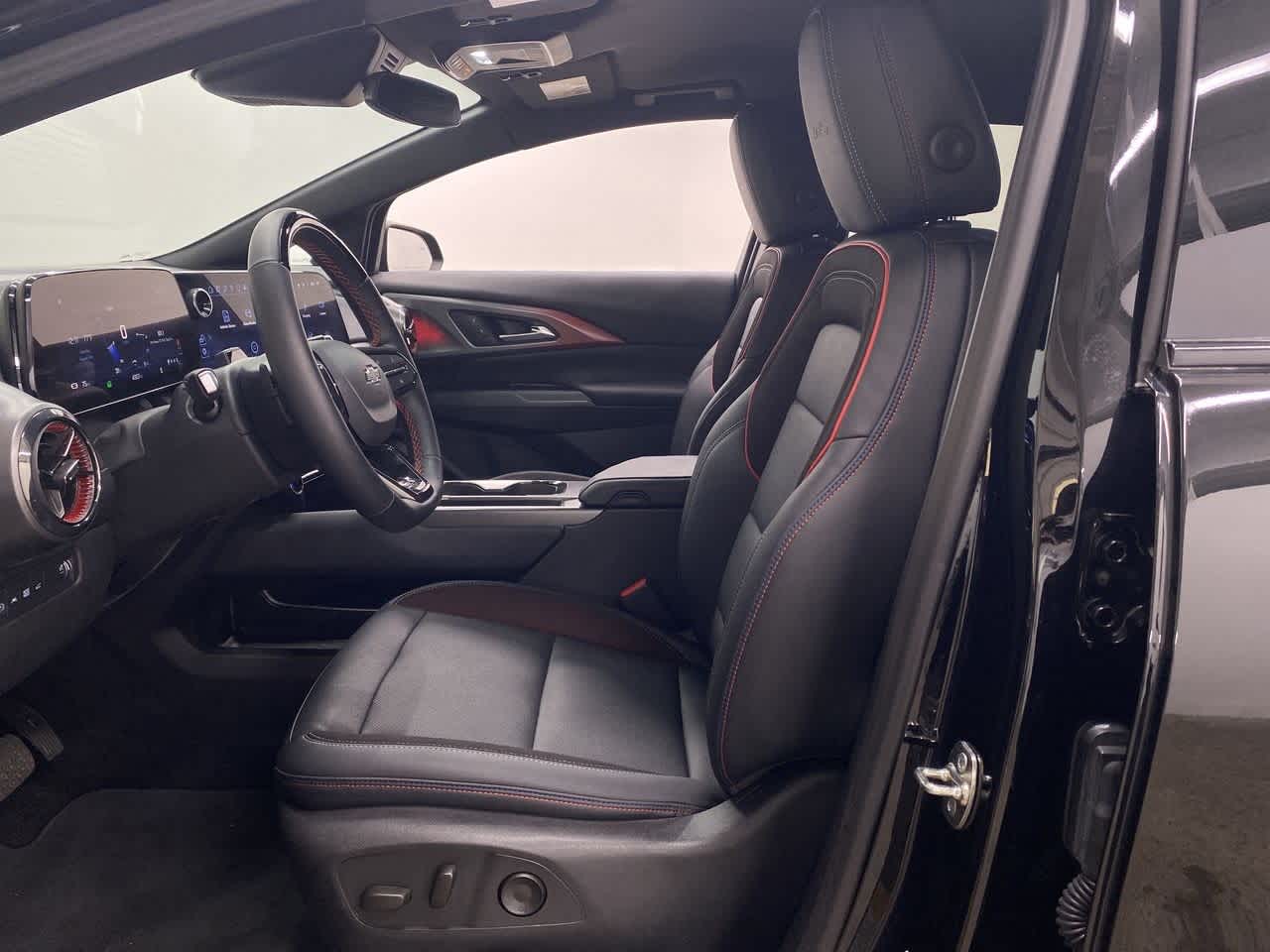 Thumbnail: 2024 Chevrolet Equinox - 15