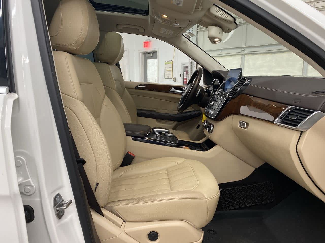 Thumbnail: 2019 Mercedes-Benz GLS - 20