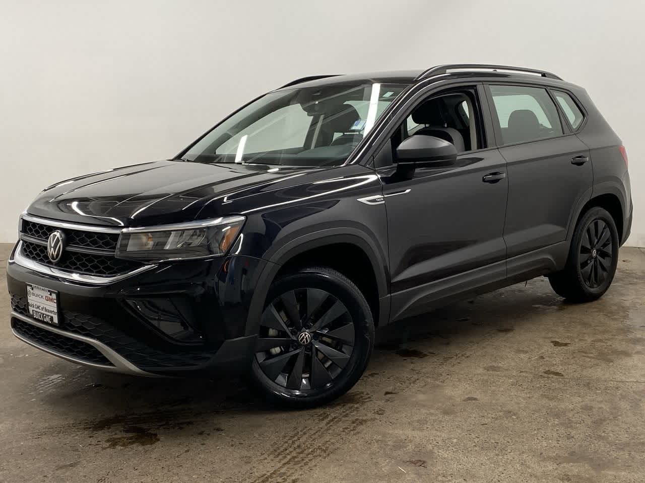 Thumbnail: 2022 Volkswagen Taos - 1