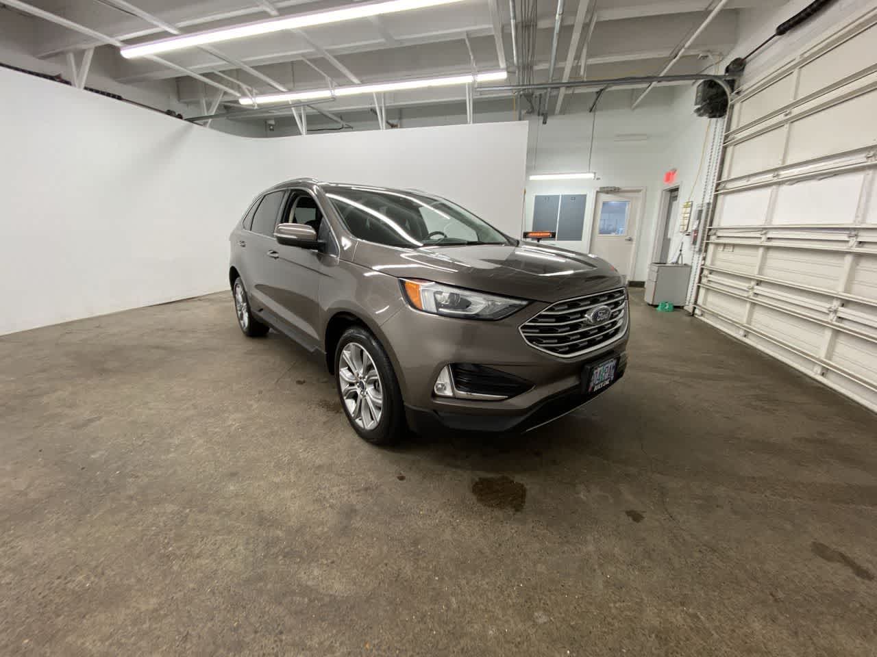 Thumbnail: 2019 Ford Edge - 8