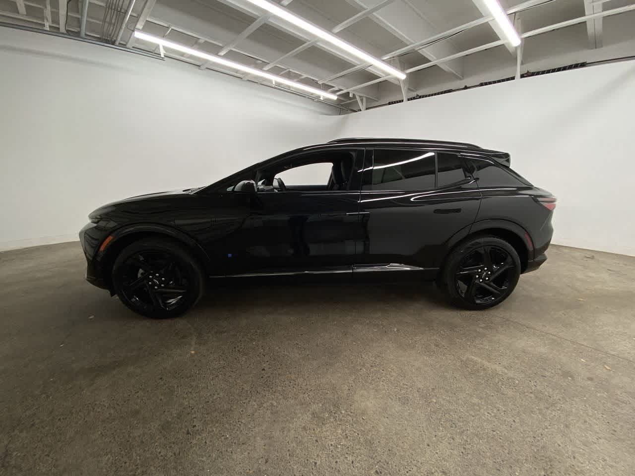 Thumbnail: 2024 Chevrolet Equinox - 3