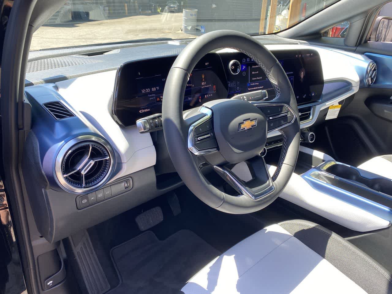 Thumbnail: 2026 Chevrolet Equinox - 2