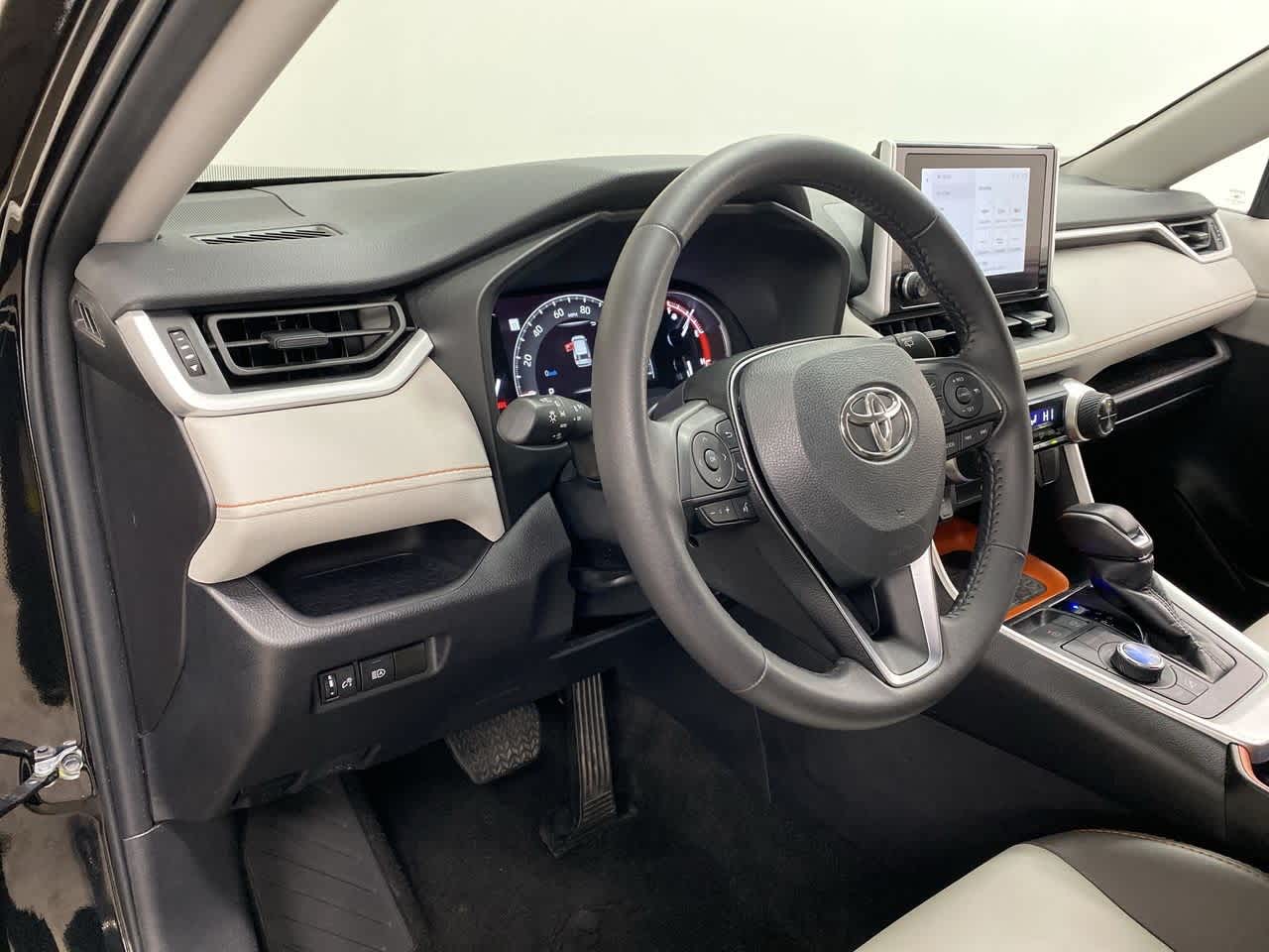 Thumbnail: 2024 Toyota RAV4 - 2