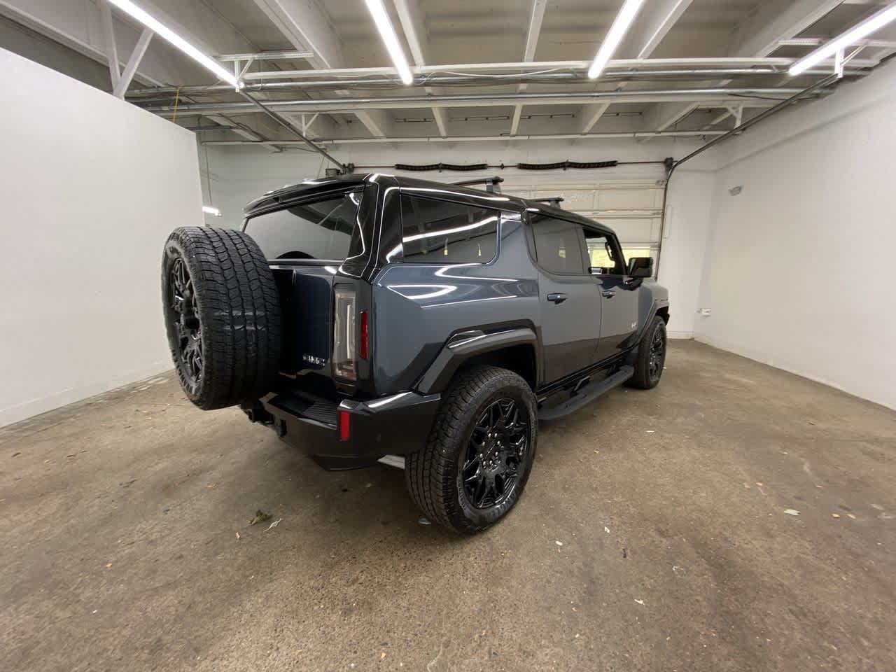 Thumbnail: 2025 GMC Hummer EV - 6