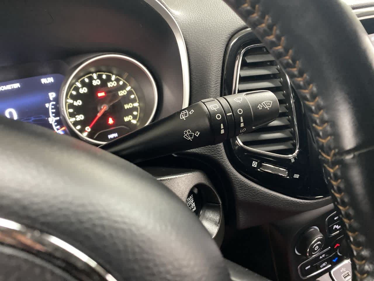 Thumbnail: 2018 Jeep Compass - 23