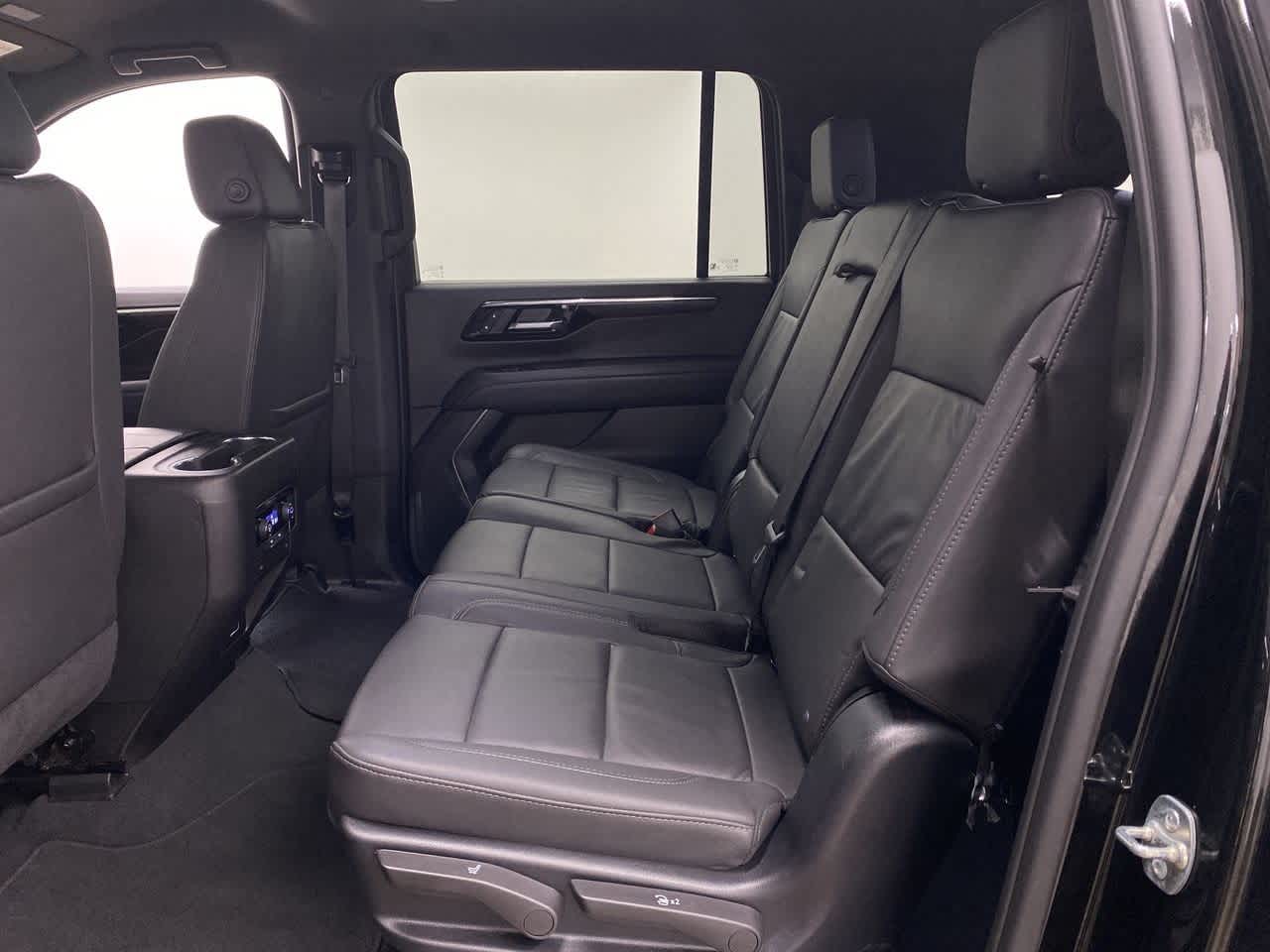 Thumbnail: 2025 Chevrolet Suburban - 17