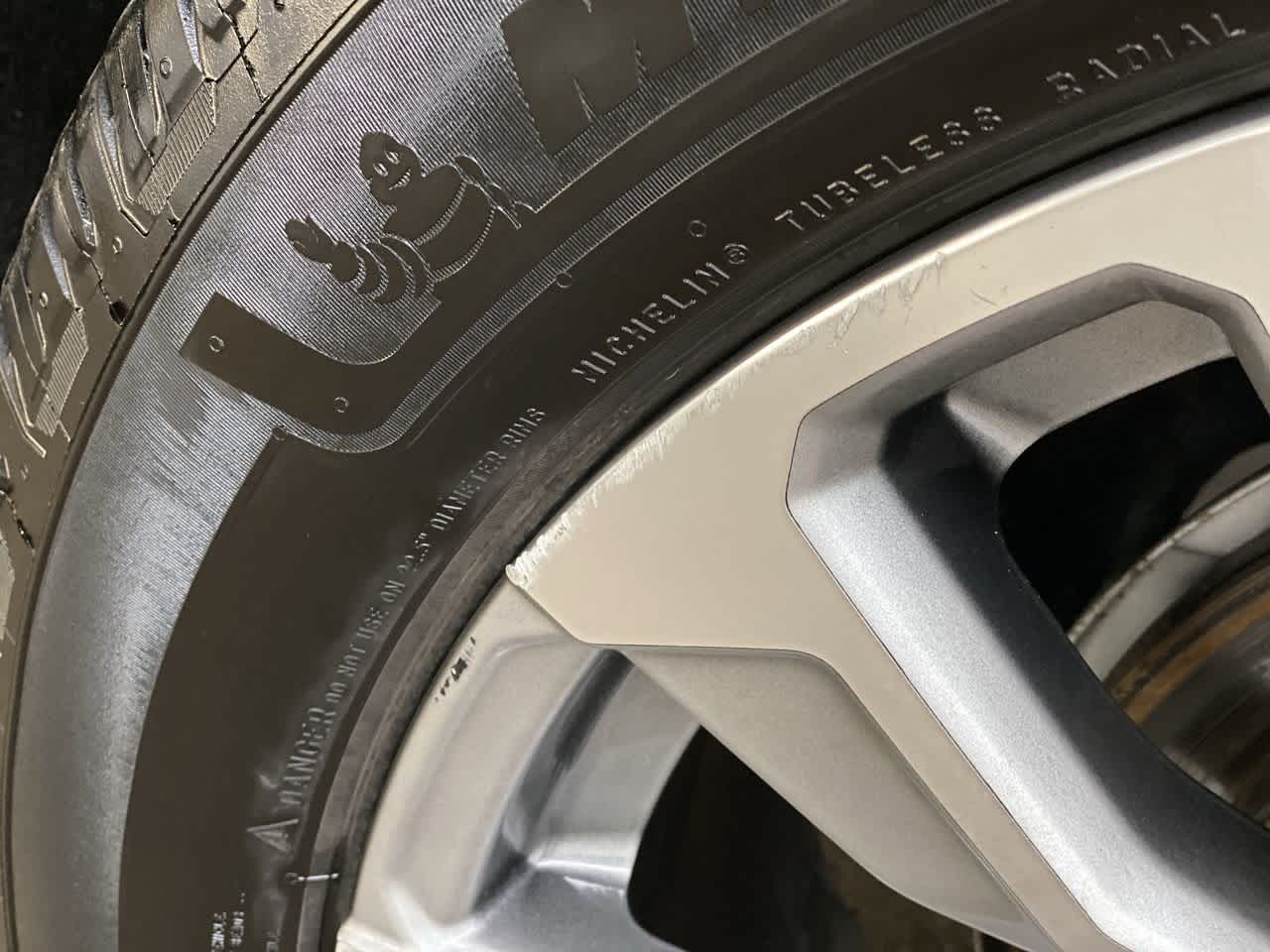 Thumbnail: 2021 GMC Yukon - 36