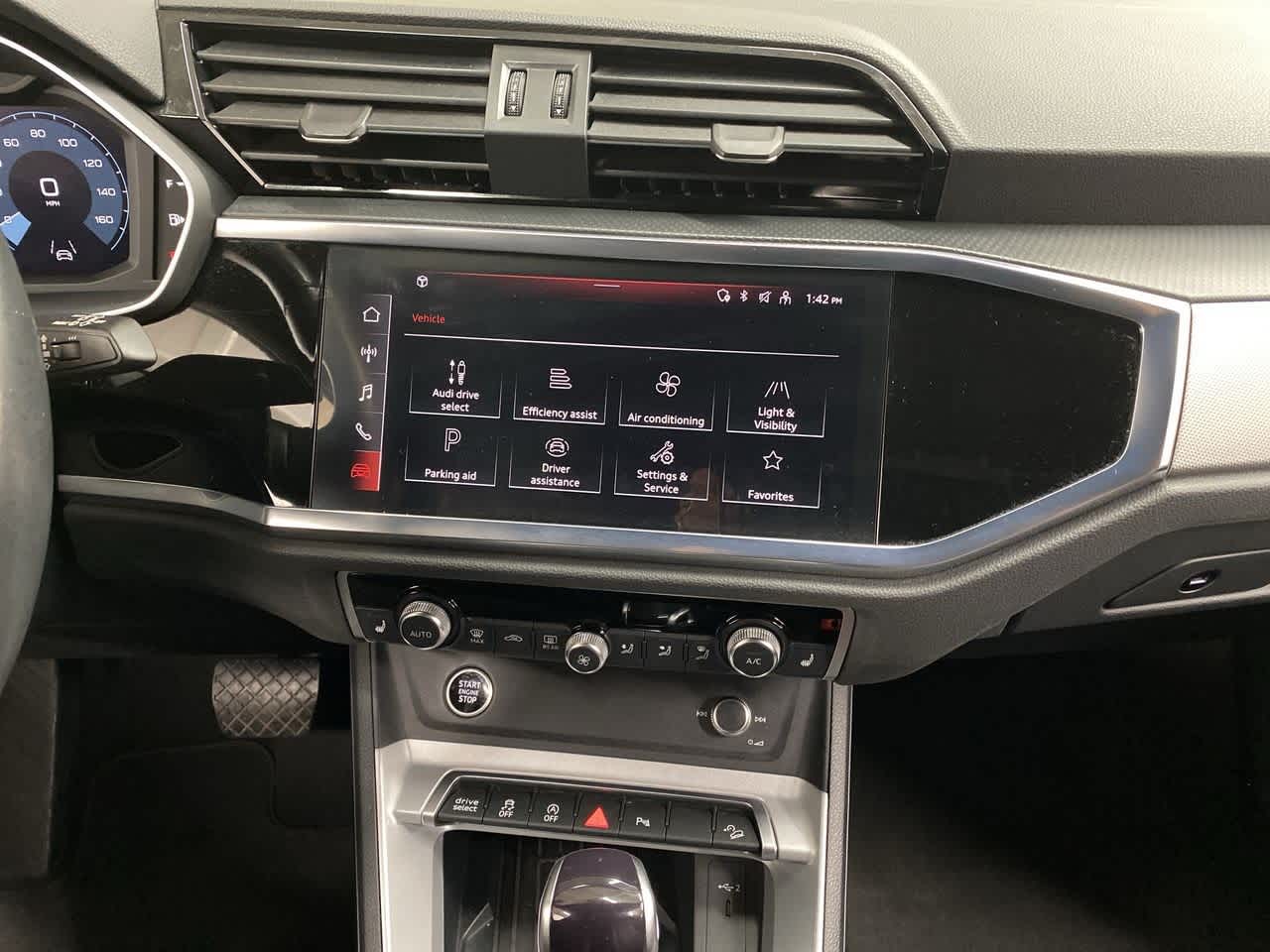 Thumbnail: 2024 Audi Q3 - 25