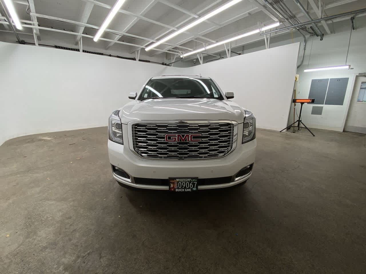 Thumbnail: 2020 GMC Yukon XL - 9