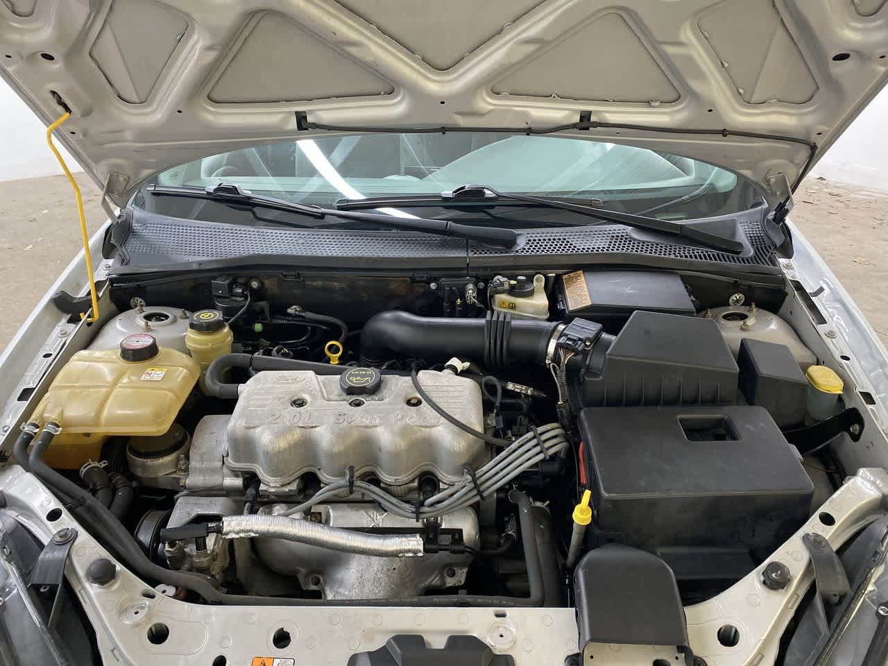 Thumbnail: 2003 Ford Focus - 13