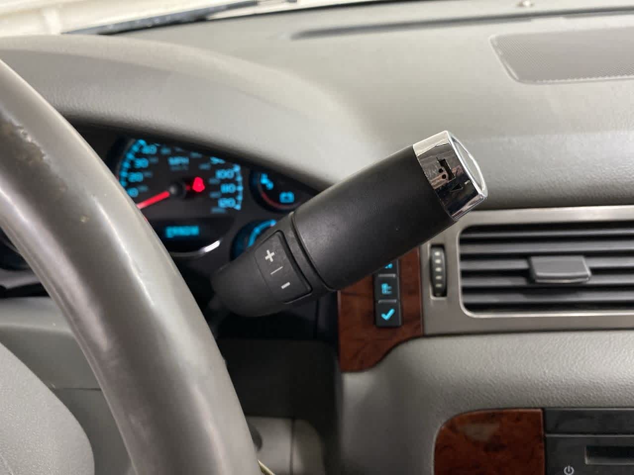 Thumbnail: 2012 Chevrolet Avalanche 1500 - 27