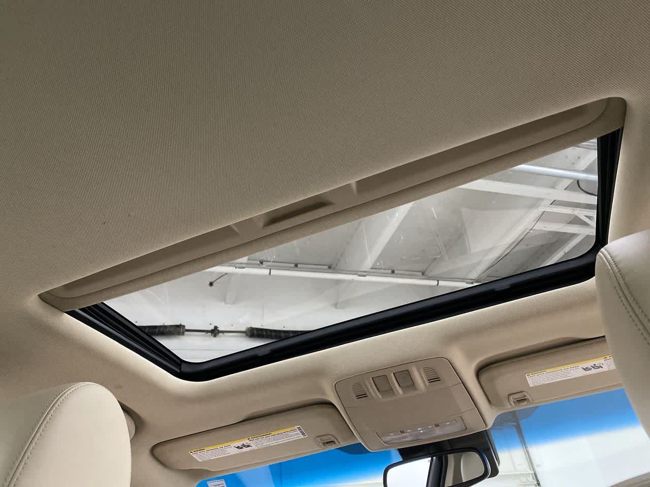 Thumbnail: 2012 Buick Verano - 20