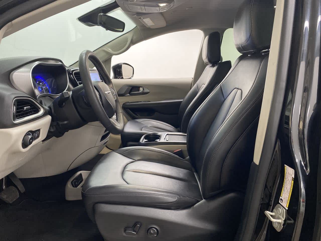 Thumbnail: 2024 Chrysler Pacifica - 13