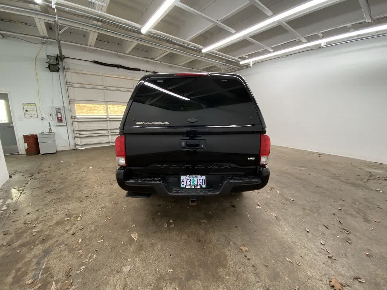 Thumbnail: 2016 Toyota Tacoma - 5