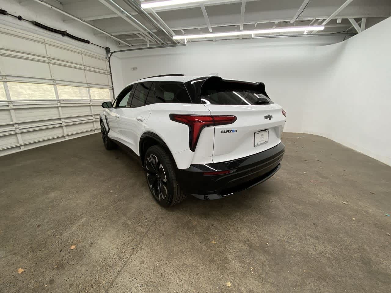 Thumbnail: 2024 Chevrolet Blazer EV - 4