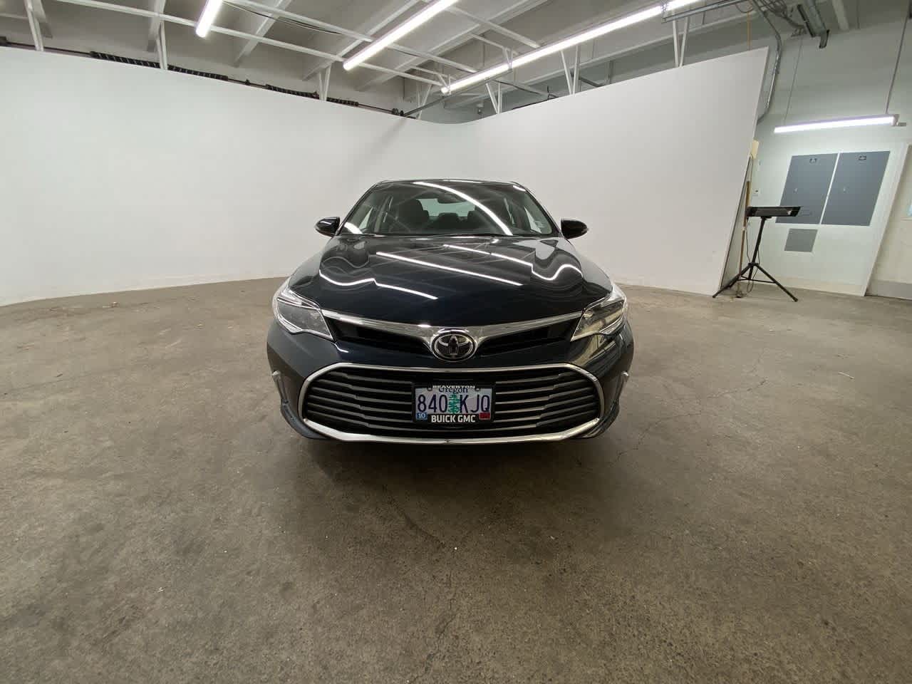 Thumbnail: 2018 Toyota Avalon - 9