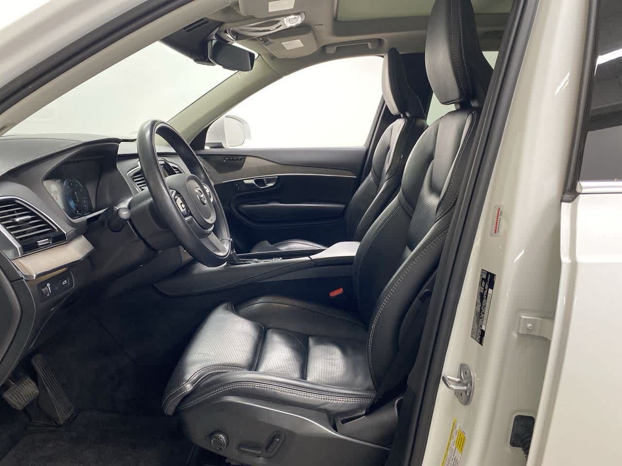 Thumbnail: 2022 Volvo XC90 - 15