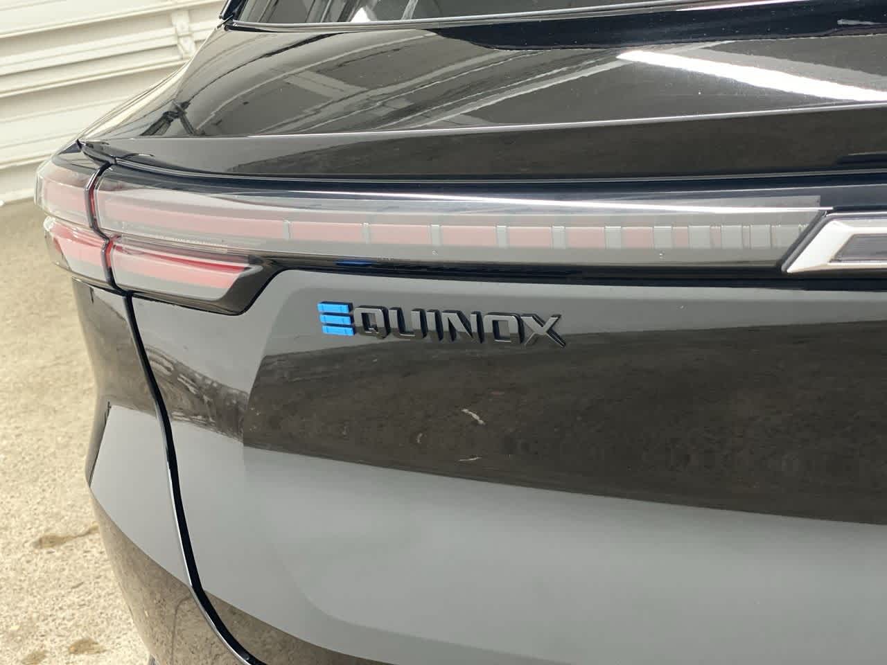 Thumbnail: 2024 Chevrolet Equinox - 10