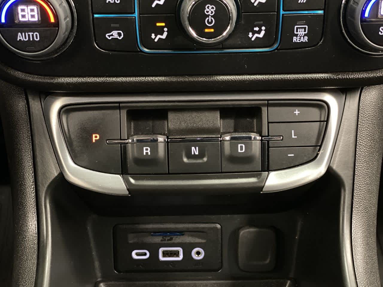 Thumbnail: 2023 GMC Terrain - 28