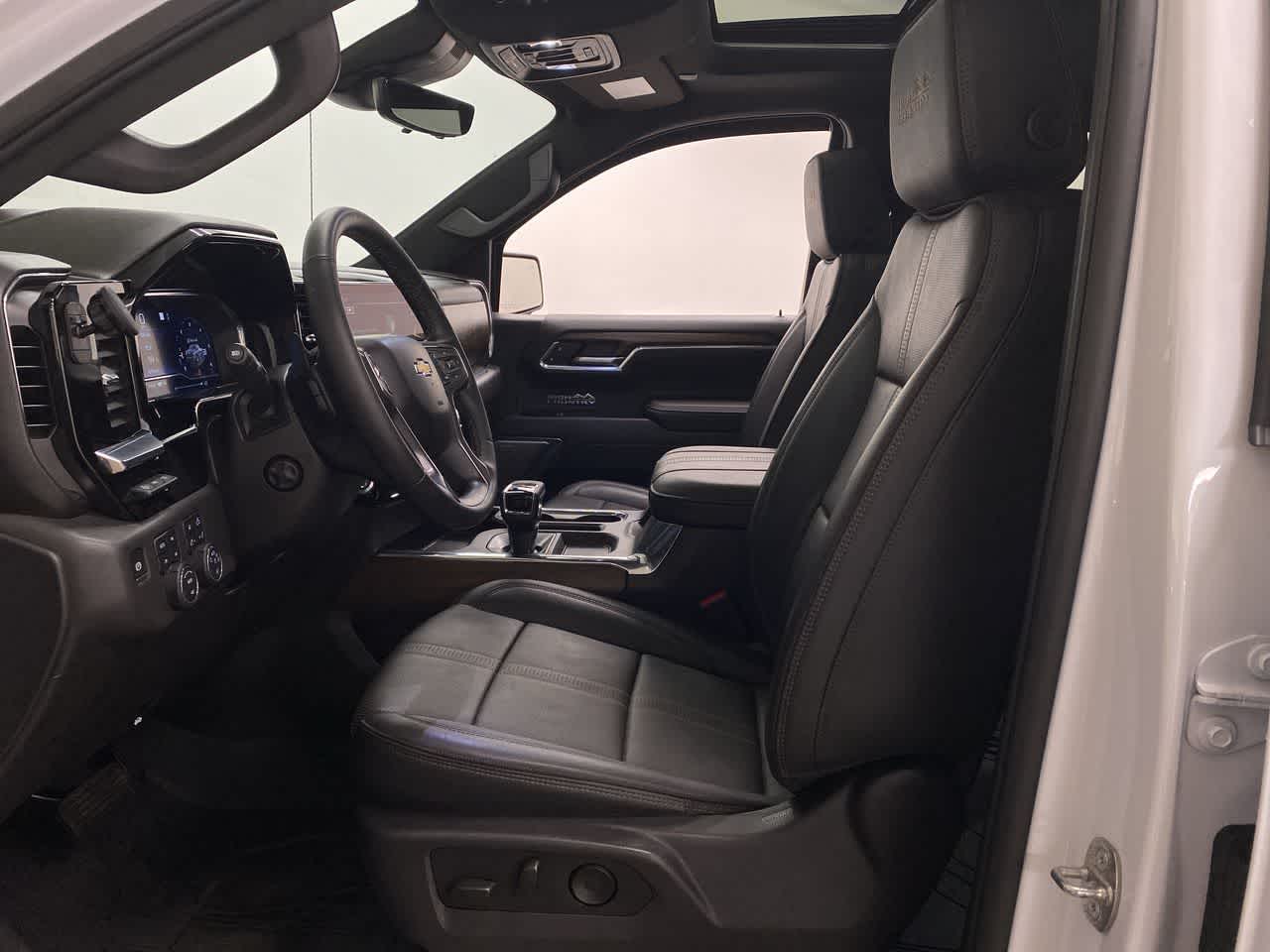 Thumbnail: 2024 Chevrolet Silverado 1500 - 13