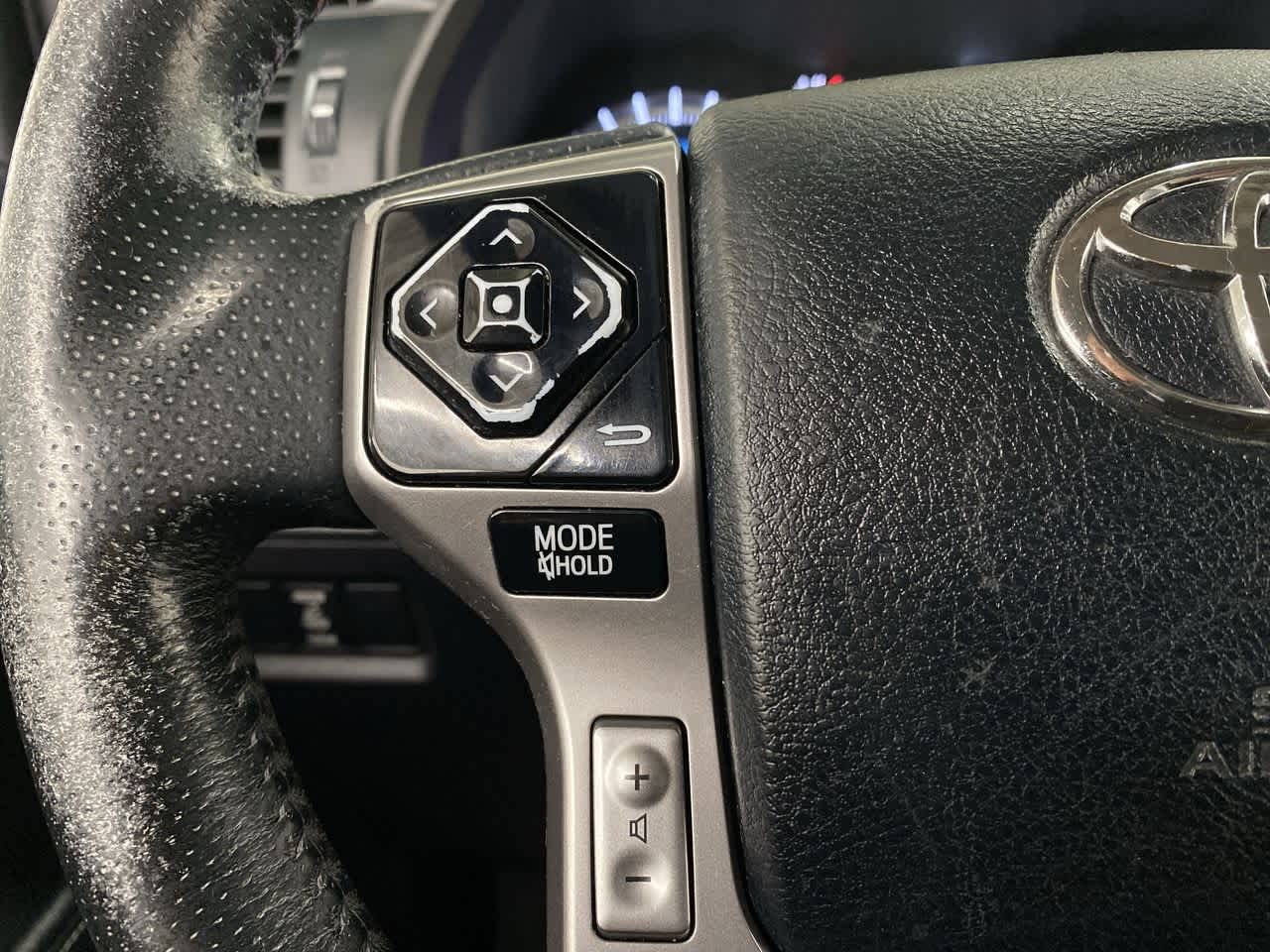 Thumbnail: 2015 Toyota 4Runner - 20
