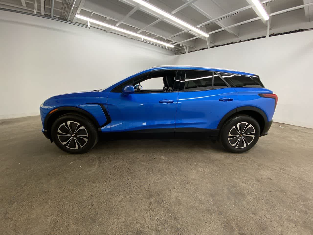 Thumbnail: 2024 Chevrolet Blazer EV - 3