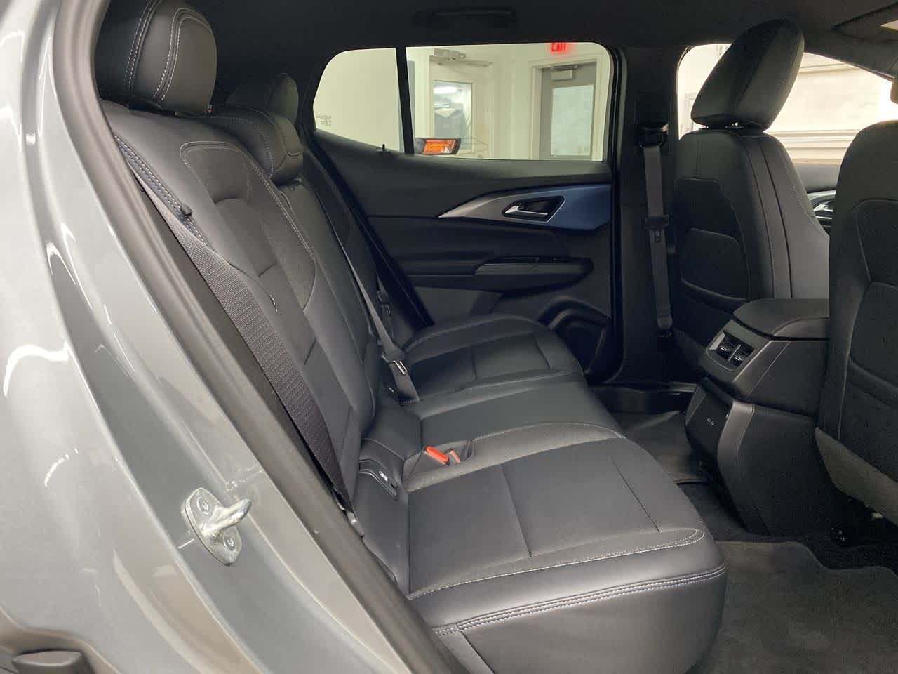 Thumbnail: 2025 Chevrolet Equinox - 18