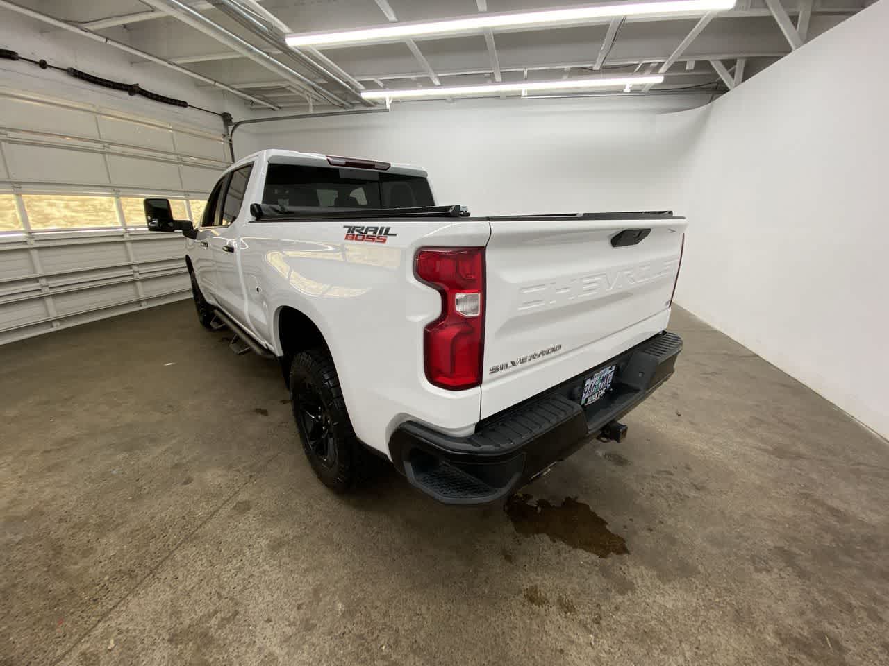 Thumbnail: 2021 Chevrolet Silverado 1500 - 4