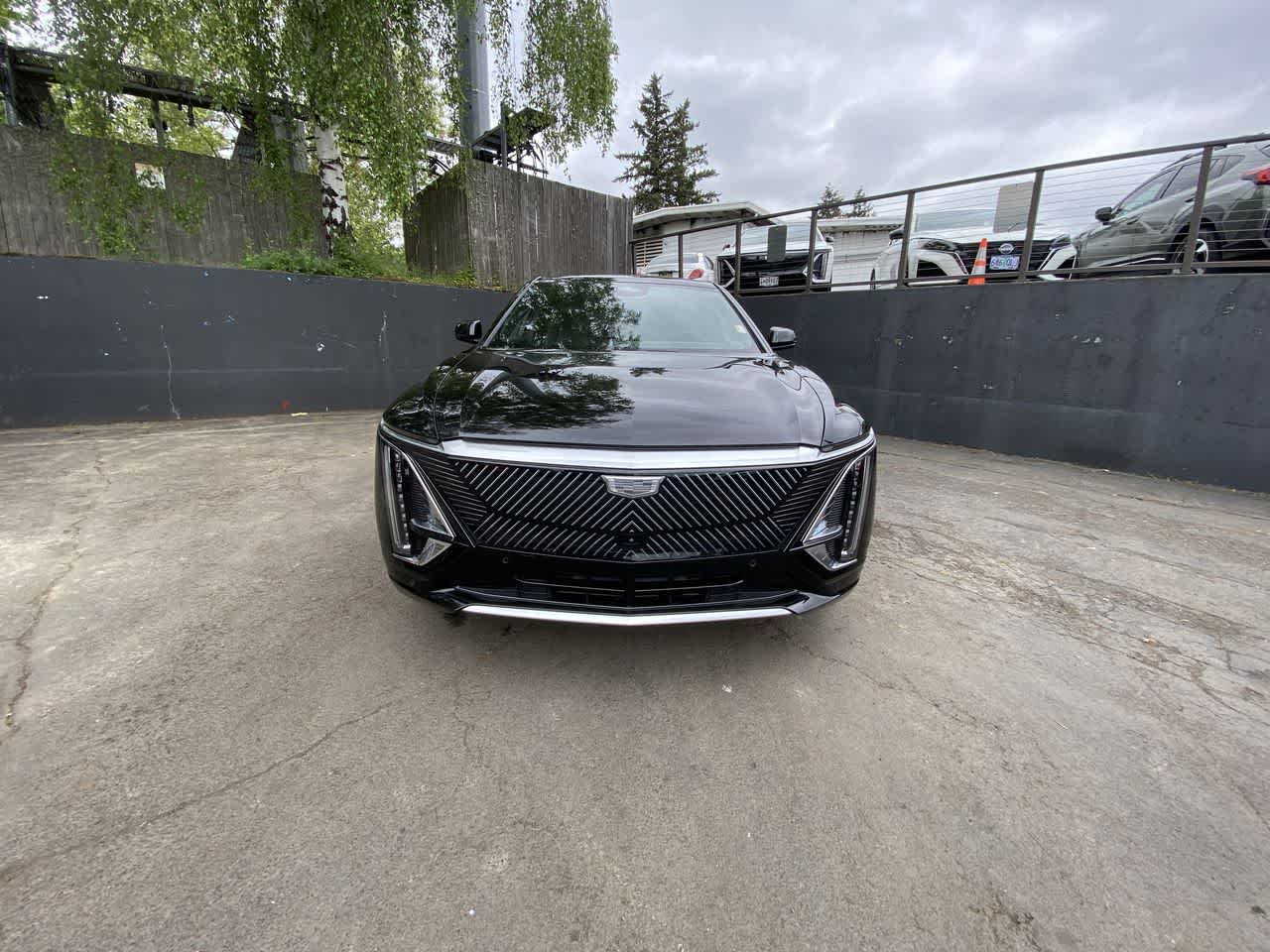 Thumbnail: 2024 Cadillac Lyriq - 9